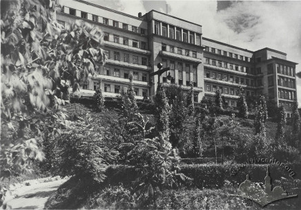 Будинок у 1930-х рр. на фотографії Адама Лєнкевича (з інтернет-порталу polona.pl)