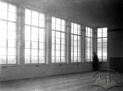 Приміщення 4-го поверху на фотографії Адама Лєнкевича (з приватної колекції Марини Курсанової)