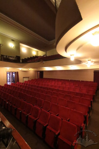 Вул. Гнатюка, 11. Глядацька зала