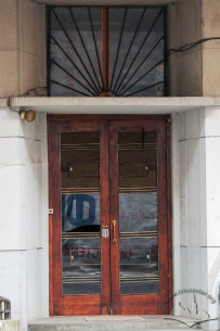 Вул. Герцена, 5. Головний вхід