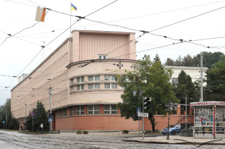 Вул. Вітовського, 55.