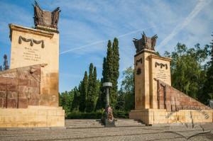 Вул. Пасічна – Пагорб Слави
