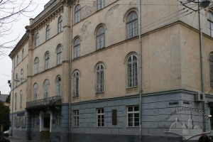 Вул. Театральна, 22 – кінотеатр