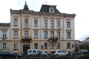 Vul. Hlibova, 15 – residential building
