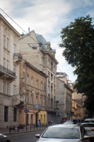 Вул. Князя Романа, 26 – житловий будинок