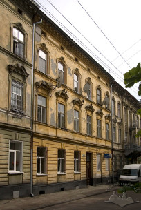Вул. Кльоновича, 6. Головний фасад, вигляд з півночі