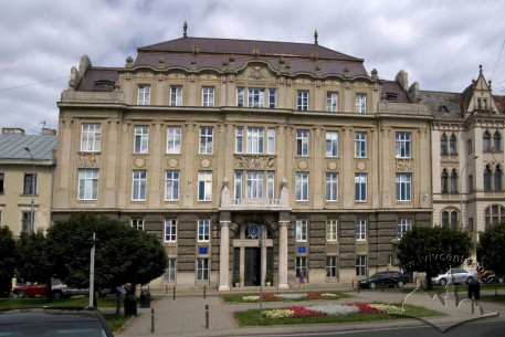 Prosp. Shevchenka, 17-19. The principal facade