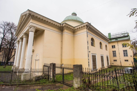 Vul. Stefanyka, 2. Former St. Agnes chapel adapted for book storing.