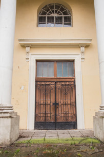 Vul. Stefanyka, 2. Chapel entrance