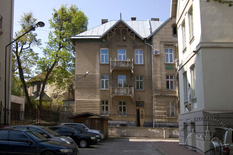 Vul. Henerala Chuprynky, 11a. A view from Bohuna street