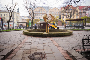 Пл. Галицька – фонтан