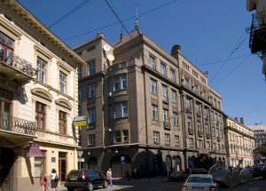 Вул. Коперника, 4 – будинок банку
