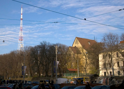 Vul. Pidvalna, 4. A view from vul. Pidvalna, from southwest