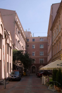 Prosp. Svobody, 13. A view from Kryva Lypa lane