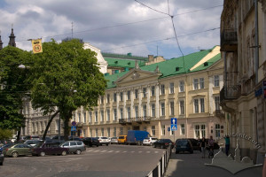 Вул. Винниченка, 14-16 – будинок Львівської обласної держадміністрації