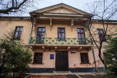 Vul. Zelena, 24. Principal facade's central part