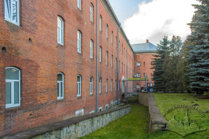 Vul. Hrabovskoho, 11 – Bank (Former defence barracks)
