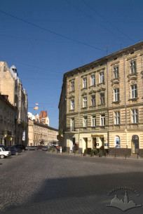 Pl. Henerała Hryhorenka, 1a.