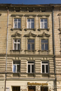 Pl. Henerała Hryhorenka, 1a.