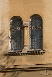 Vul. Bohomoltsia, 7. One of 2nd floor biforia