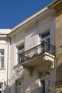 Vul. Bohomoltsia, 9. A 3rd floor balcony