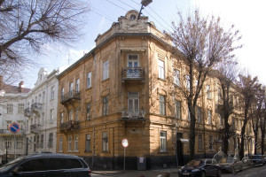Ul. Bohomolca, 11a – budynek mieszkalny