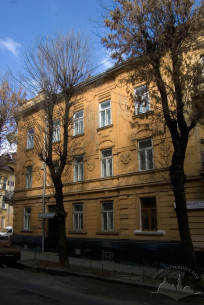 Vul. Bohomoltsia, 11a. The main (southern) facade