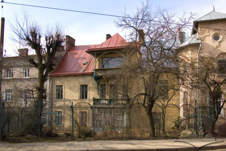 Вул. Котляревського, 29. Північно-східний фасад