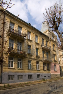 Вул. Генерала Чупринки, 47. Бічний фасад з боку вул. Захарієвича