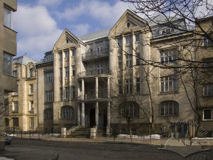 Ul. Generała Czuprynki, 49 – wydział dziennikarski uniwersytetu im. Franka