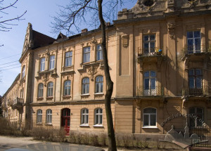 Ul. Kotlarewskiego, 24 – budynek mieszkalny