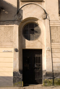 Vul. Nechuya-Levytskoho, 15. The main entrance