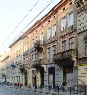 Вул. Дорошенка, 29 – житловий будинок