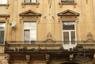 Вул. Личаківська, 3. Балкон і вікна 2-го поверху