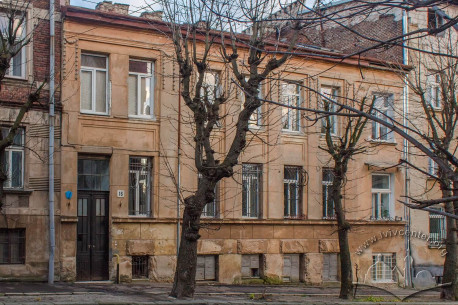 Vul. Vyshenskoho, 16.