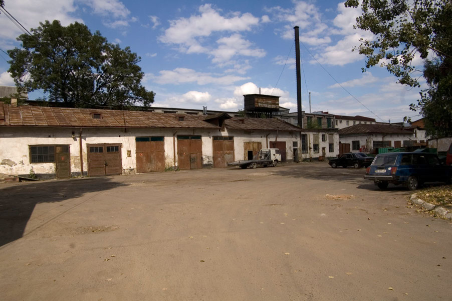 Vul. Zhovkivska, 18. Buildings on the territory of the former City cleaning plant/Photo courtesy of Ihor Zhuk, 2013