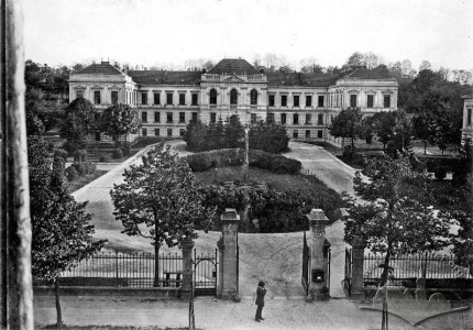 1898