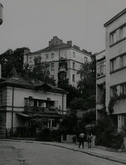 Будівлі та простори